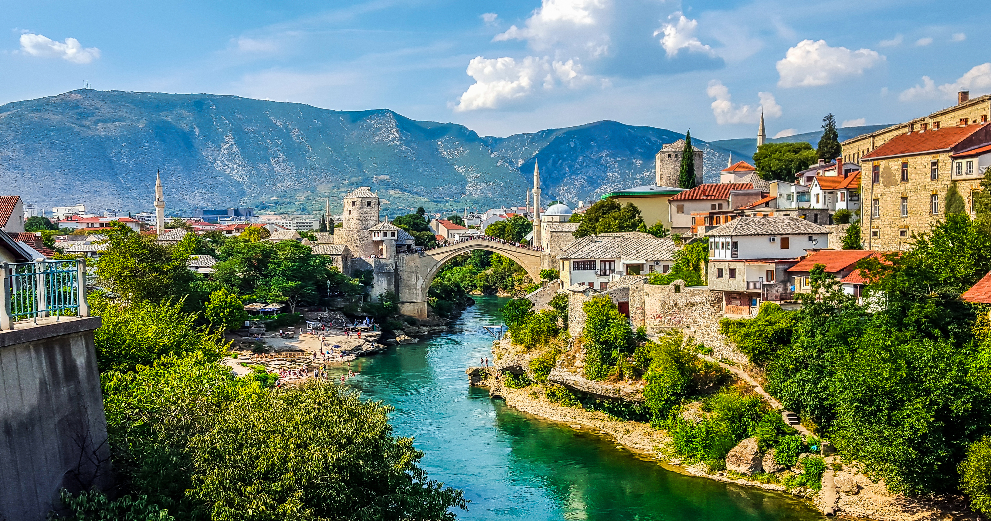 Europe is a Destination that is Always Crowded with Tourists Europe is a Destination that is Always Crowded with Tourists